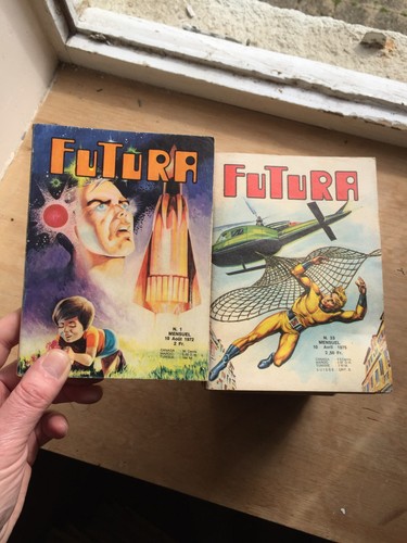 Petit format futura les - petit,
