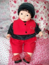 Beau poupon asiatique Corolle