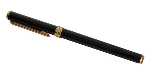 Pluma estilográfica negra