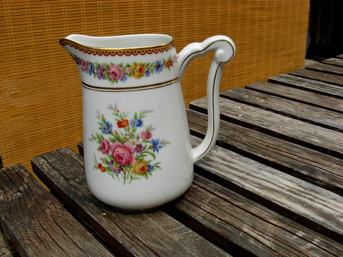 Pot lait porcelaine - pot, fleurs