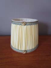 ABAT - JOUR  ANCIEN EN  TISSU PLISSE JAUNE PALE  GALONS