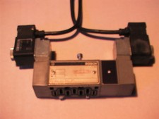 Distributeur pneumatique BOSCH 5/3 0 820 027 991 0820027991