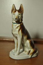 Sculpture statue figurine chien loup en porcelaine allemande de Grafenthal