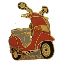 Lot 7 Pin's Scooter VESPA Rouge Neufs Vintage