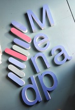 14 Lettres d'enseigne métal.