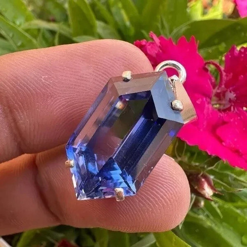 Pendentif saphir bleu - en,