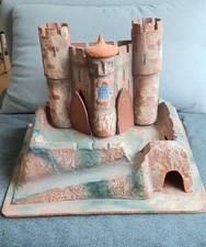 Bon Dufour  Villard et Weil ou autre. Rare chateau fort en papier  maché et bois