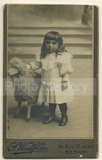CDV Enfant et son mouton en peluche, Ernest Woelflin - Photo ancienne c 1900
