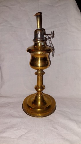 Ancienne lampe petrole a - lampe,