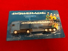 Semi-remorque Daf 95 XF Powerade 1/87 HO