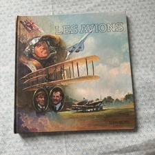 les avions un livre en trois