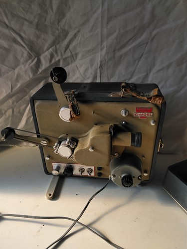 Ancien projecteur cinema royal - ancien,