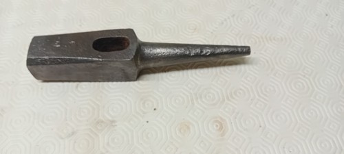 Marteau forgeron old tool - de,