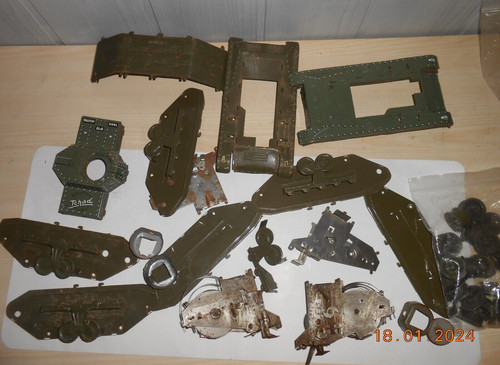 Lot pieces tole - lot, joustra