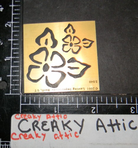 Flowers dry emboss stencil - dry,