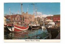 USA: Historic Bowen's Wharf, Newport, R.I., Photo: John T. Hopf (21-665)