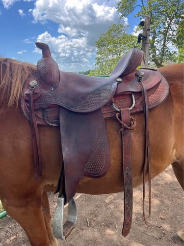 Used solid comfortable - comfortable, 16”