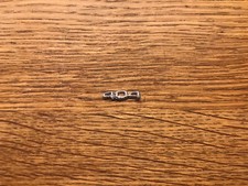 Logo 404 pour l’avant des voitures Peugeot 404 Joustra en tôle