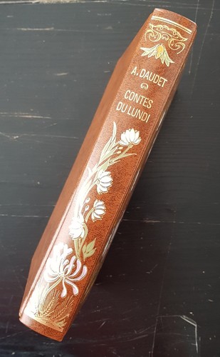 Livre conte lundi - livre,