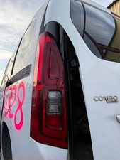 feu arrière gauche OPEL COMBO