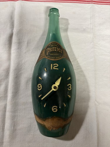 Perrier horloge publicitaire