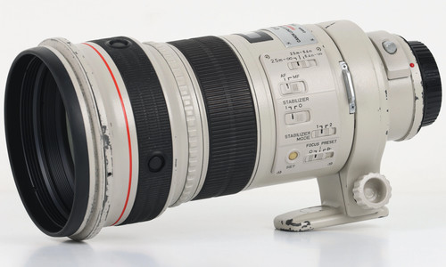 Canon 300mm is usm - f2.8l,