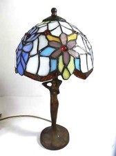 Lampe Abat-Jour Verre Tiffany Base Liberty en Laiton Avec Femme