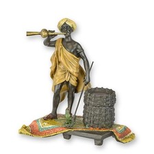 Sculpture en bronze d'un Charmeur de Serpents style vienna d'après Franz Bergman