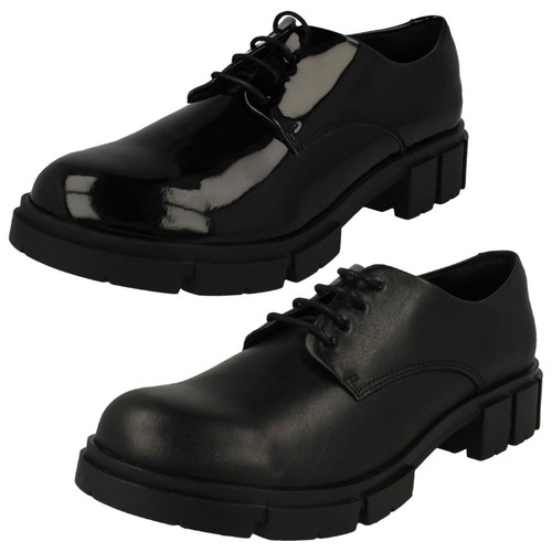 Chaussures lacets - À,