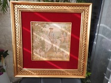 ANCIENNE TAPISSERIE MURALE TABLEAU CADRE en BOIS et STUC DORE 43x43 cm