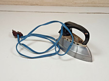 PETIT FER A REPASSER ANCIEN ELECTRIQUE 110 220 ALU ALUMINIUM DENTELLIERE JOUET