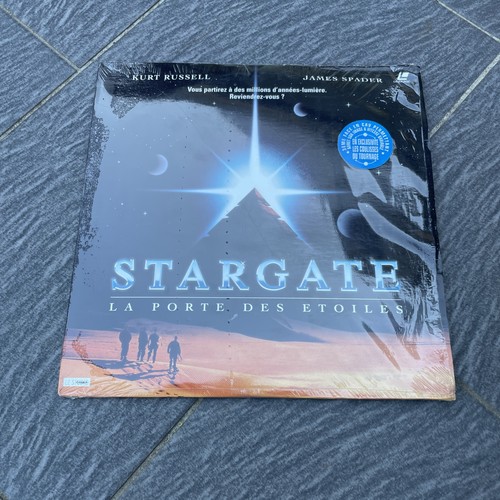 Stargate porte des - la, Étoiles