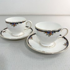 Ensemble tasse et soucoupe