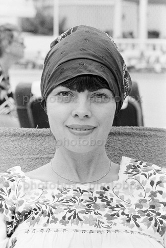 Mireille mathieu exclusive - mireille,