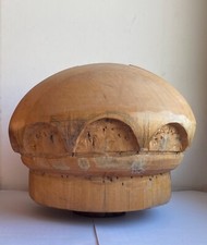 Ancien bloc de chapeau en bois