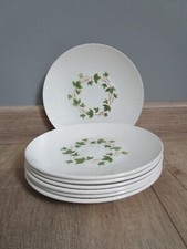 7 assiettes à dessert saint