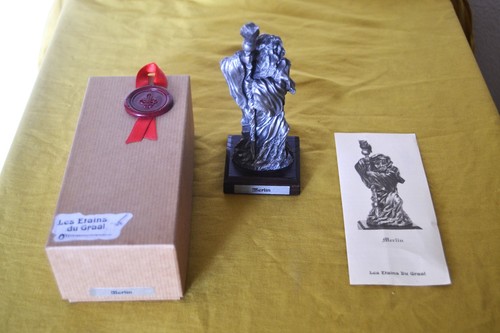 Les etains graal statue - du,