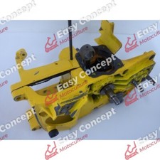 SUPPORT MOTEUR + RESERVOIR HUILE TRONCONNEUSE PARTNER R16 (1) - TRONCONNEUSE PAR