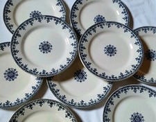 9 Assiettes à desserts Terre