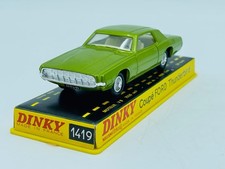 DINKY TOYS 1419 FORD Thunderbird coupé 1.43