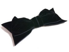 Authentique broche ruban