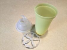 Tupperware Quick Shake - Blender / Mixer / Shaker 2Cups /Yellow Container 