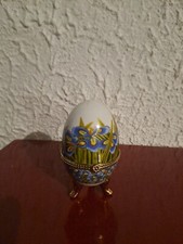 Oeuf en porcelaine pilulier boîte a bijoux tripode vintage