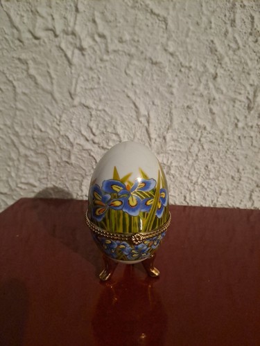 Oeuf porcelaine pilulier - en,