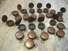 Ancienne boussole de poche en