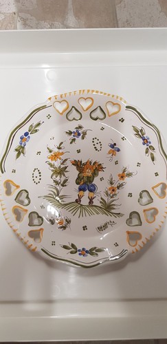 Assiette murale faïence