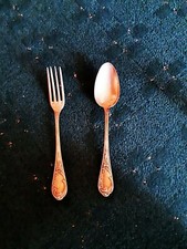 Anciens couverts en métal