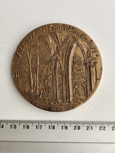 Medaille abbaye trois - abbaye,
