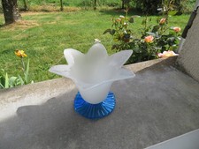 vase en opaline en forme de