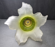 Abat jour "tulipe" pâte de verre, avec support de douille.